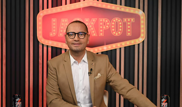 Fabián Medina Flores: de la terapia al amor verdadero, la extravagante vida de su perro y su sueño en el Teatro Colón