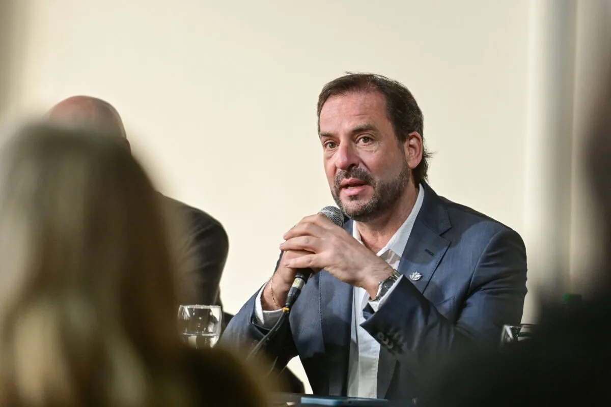 Escobar: El intendente se hartó y compró ametralladoras