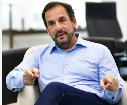 Sujarchuk apuntó contra Milei: “Con el show mediático de la motosierra no sacamos al país adelante” 