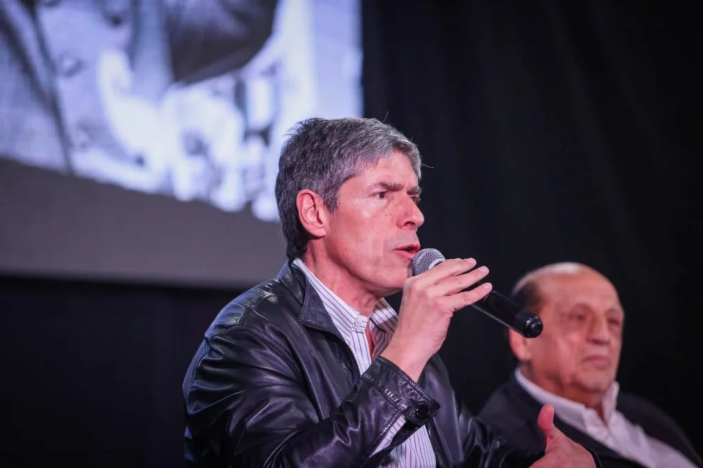 Abal durisimo: pidió elegir peronistas que no se esconden