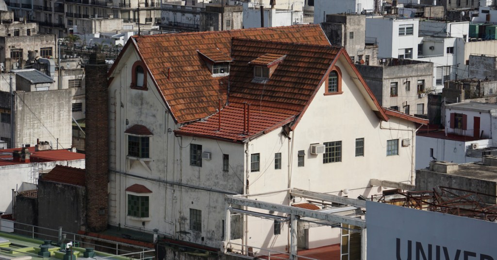 El emblemático chalet sobre la 9 de Julio vuelve al mercado con precio&nbsp;millonario