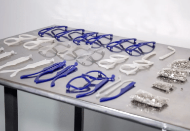 Reciclan tapitas plásticas para fabricar anteojos&nbsp;gratuitos