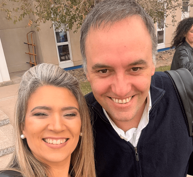 En medio de acusaciones por corrupción, Adorni visitó Neuquén y se reunió con Nadia Márquez 