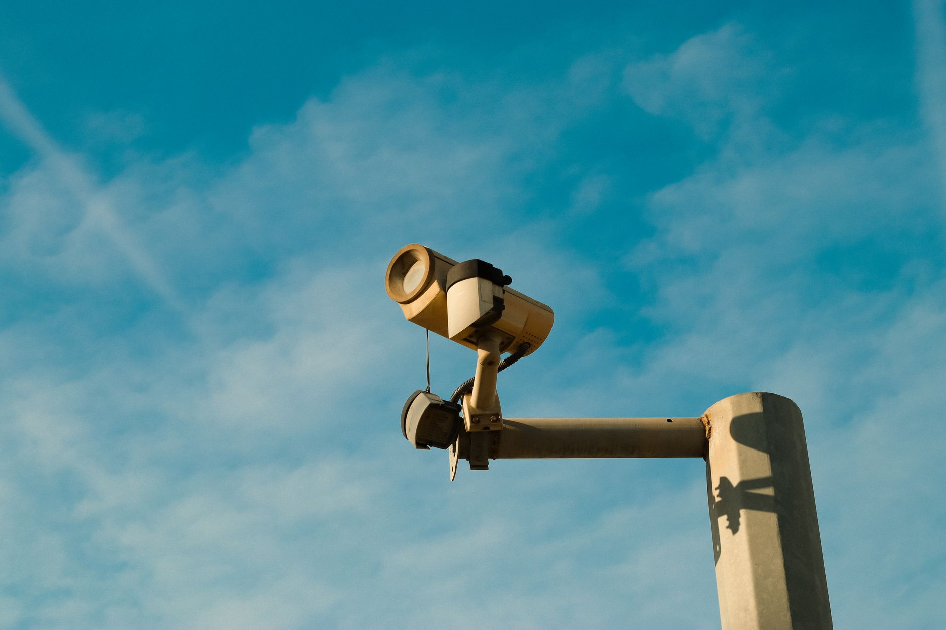 Un hombre fue condenado en Londres por usar inteligencia artificial para crear imágenes sexuales de mujeres y chicos que fotografiaba en la calle