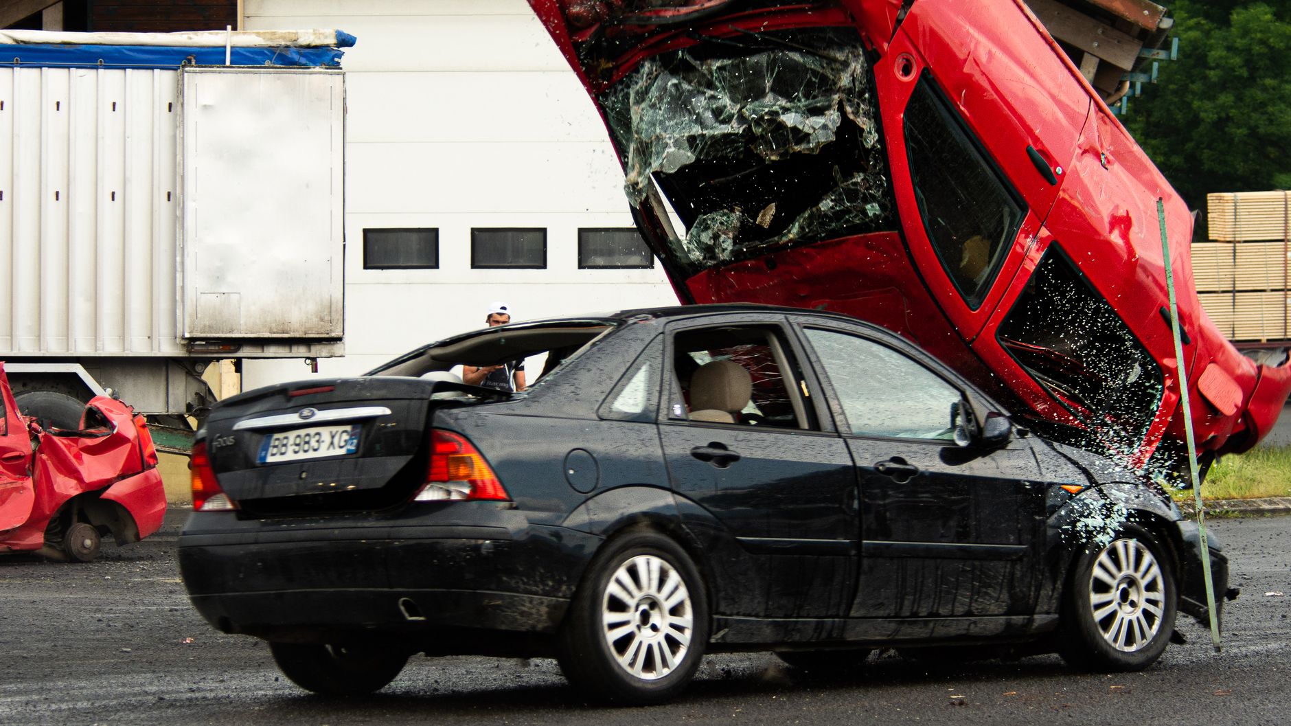 Tragedia en la Panamericana al inicio del fin de semana largo: un choque dejó un muerto y un auto en llamas